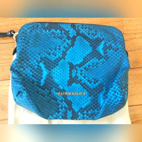 NEW BURBERRY Large Python-print Technical Nylon Pouch In Mineral Blue - Picture 2 of 4